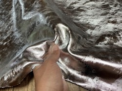 Peau de cuir de veau métallisé nuancé argent - maroquinerie - Cuir en stock