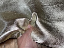 Peau de cuir de chèvre métallisé doré -  maroquinerie - Cuir en stock