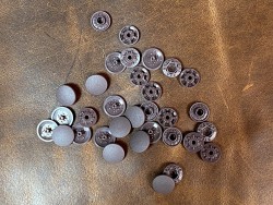 Lot boutons pression - marron - maroquinerie accessoire qualité professionnelle - Cuir en Stock