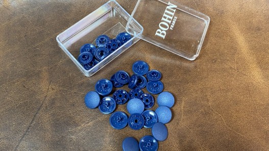 Lot boutons pression - bleu marine - maroquinerie accessoire qualité professionnelle - cuir en stock
