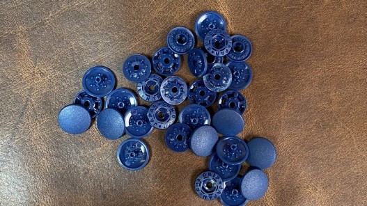 Lot boutons pression - bleu marine - maroquinerie accessoire qualité professionnelle - Cuir en Stock