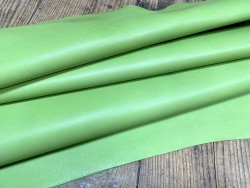 Peau de cuir de mouton vert pomme - maroquinerie - cuir en stock
