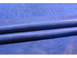 Demi peau de cuir de vachette ciré pullup bleu - maroquinerie - Cuir en Stock