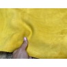 Croûte de cuir de vache velours jaune - cuir en stock