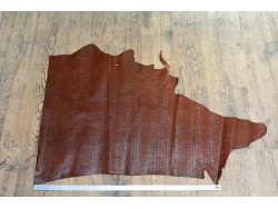 Demi peau de cuir de vachette grain façon crocodile - brun acajou - maroquinerie - ameublement - Cuir en Stock
