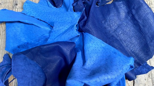 Chutes morceaux de cuir d autruche véritable - bleu - luxe - cuir en stock