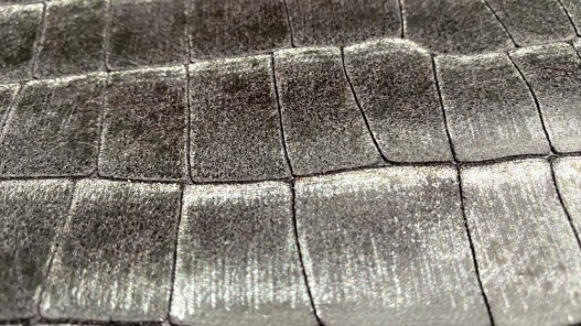 Peau de veau grain façon crocodile carbone- maroquinerie - Cuirenstock