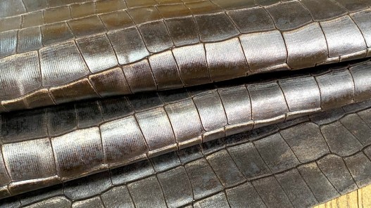 Peau de veau grain façon crocodile bronze - maroquinerie - cuirenstock