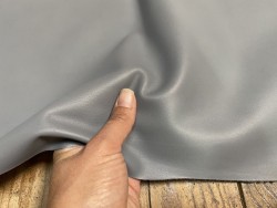 Peau de cuir d'agneau lisse gris - Cuir en stock