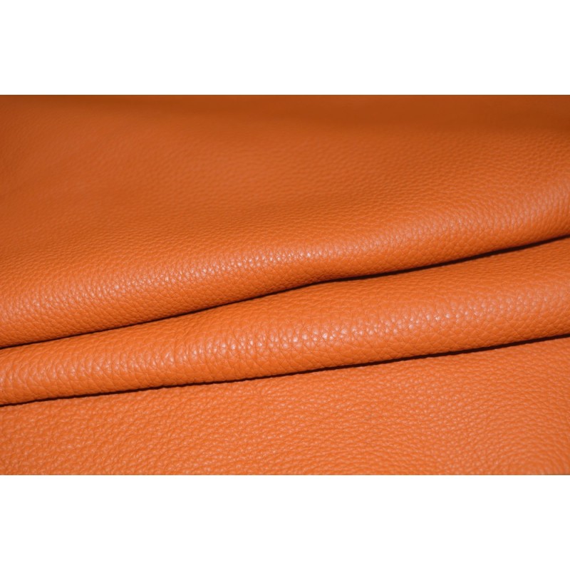 Morceau de cuir de taurillon - gros grain - couleur orange - cuirenstock