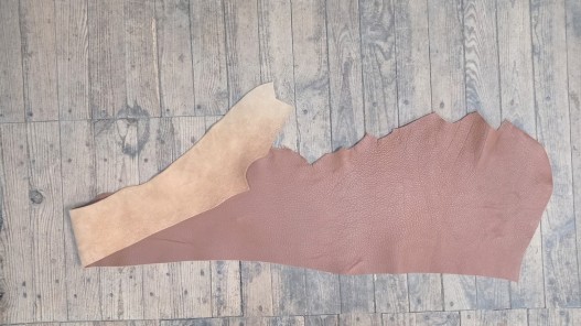 Demi-peau de cuir de taurillon - gros grain - couleur marron glacé - cuirenstock