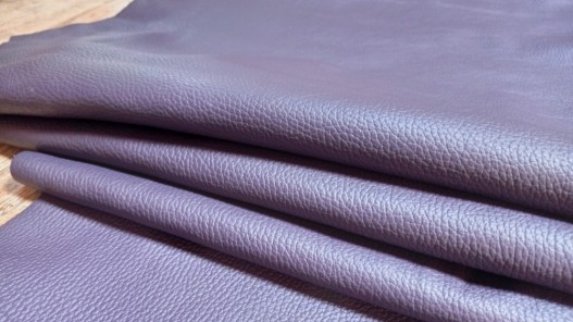 Bande de cuir de vache - violette - maroquinerie Cuir en stock