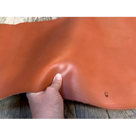 Cuir de flanc de vache - brun cognac - tannage végétal - Cuir en stock