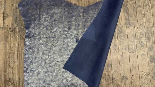 Peau de veau velours embossée façon grain galuchat métallisé doré - bleu lavande - Maroquinerie - cuirenstock