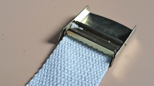 Boucle rectangulaire à griffes - laiton - 25mm - ceinture - bouclerie - accessoires - Cuir en stock