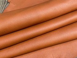 Demi-peau de cuir de mouton orange - maroquinerie - Cuir en Stock