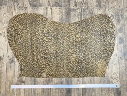 Demi-peau de cuir de veau velours façon léopard - maroquinerie - cuir en stock