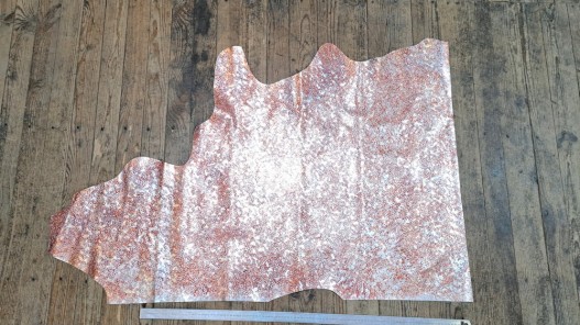Demi peau de veau imprimé fleurs argent rosé - maroquinerie - cuir en stock