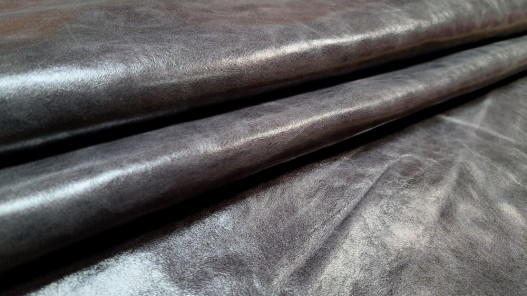 Demi-peau de cuir de vachette ciré pullup - gris acier - maroquinerie - cuir en stock