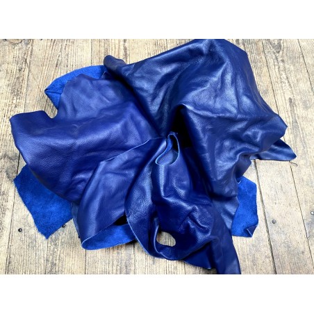 Chutes de cuir de veau bleu outremer - maroquinerie - Cuir en Stock