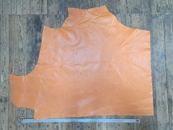 Demi-peau de cuir de vachette finition ciré pullup - maroquinerie - Cuir en stock