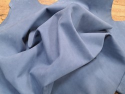 Demi peau de veau nubuck - bleu ciel - maroquinerie - ameublement - Cuir en Stock