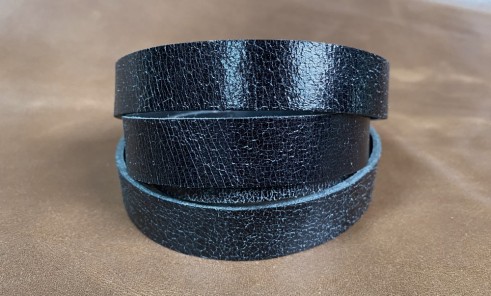 Bande de cuir noir métallisé craquelé - Cuir en Stock