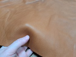 Demi peau de cuir de vachette - gold - maroquinerie - ameublement - Cuir en Stock