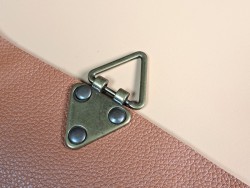 Départ de poignée triangulaire à rivets - 20 mm - bronze - maroquinerie - accessoire - Cuir en stock