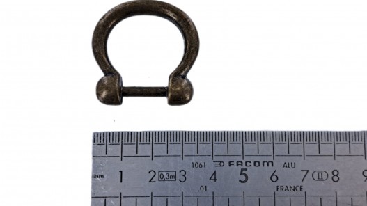 Passant demi-rond moulé - Bronze - 15 mm - anneau soudé - cuir en stock