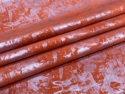 Peau de veau velours métallisé Graffiti - rouge - Maroquinerie - Cuir en Stock