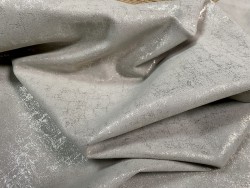 Peau de veau velours métallisé effet béton - gris perle - Maroquinerie - Cuir en Stock