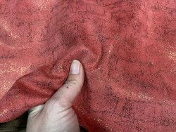 Peau de veau velours métallisé effet béton - framboise - Maroquinerie - Cuir en stock