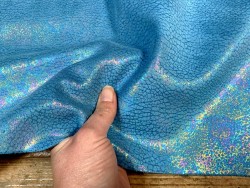 Peau de veau velours gros grain reflets holographique - bleu turquoise - Maroquinerie - Cuir en stock