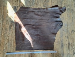 Demi peau de cuir de vachette pullup - brun kaki - maroquinerie - cuir en stock