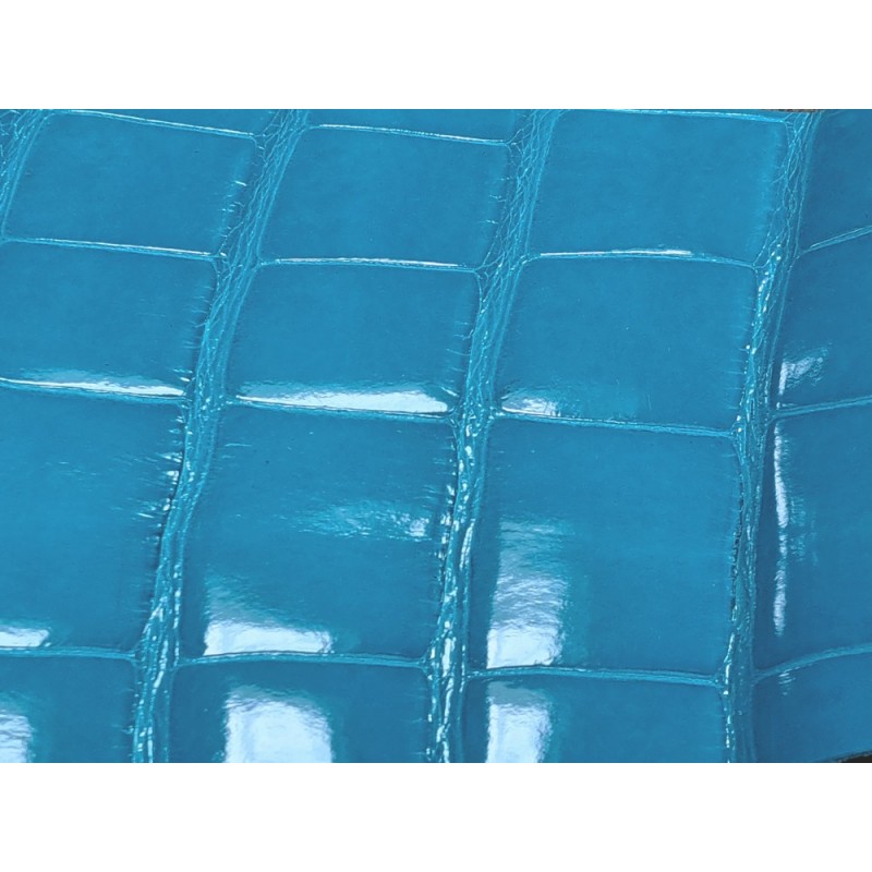 Morceau de cuir crocodile véritable bleu turquoise - cuir en stock