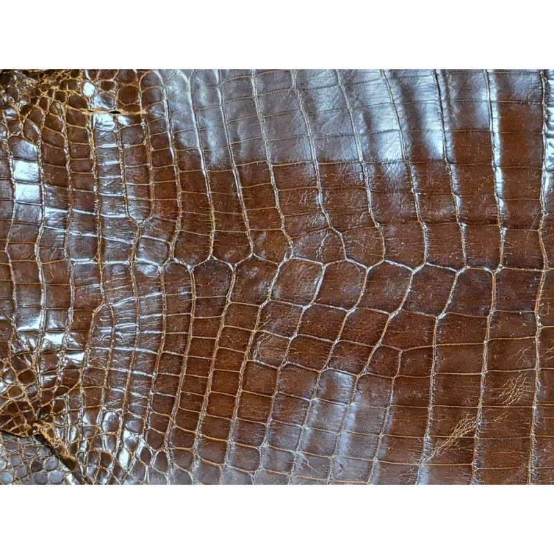 Peau de cuir de crocodile - cuir exotique - brun kaki - bijou - accessoire - Cuir en Stock