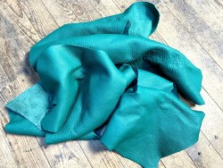 Chutes de cuir de vache - verte - maroquinerie - Cuir en Stock