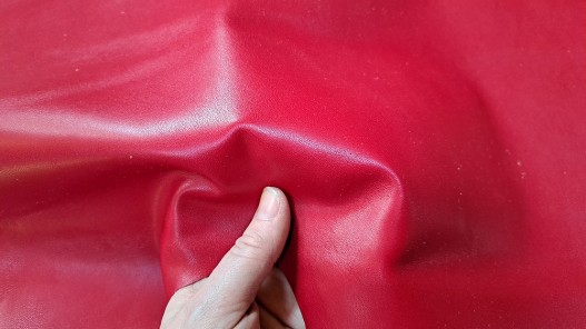 Peau de cuir de chèvre rouge - maroquinerie reliure accessoire - cuir en stock