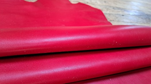 Peau de cuir de chèvre rouge - maroquinerie reliure accessoire - Cuirenstock