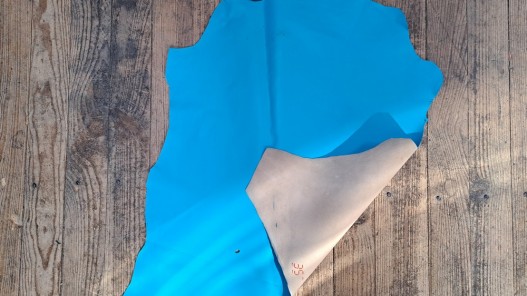 peau de cuir de chèvre - bleu horizon - maroquinerie - accessoire - Cuir en stock