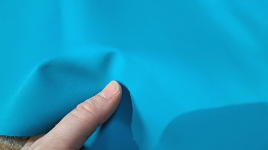 peau de cuir de chèvre - bleu horizon - maroquinerie accessoire - cuirenstock