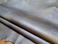 Peau de cuir de chèvre métallisé nuancé - gris bleuté - maroquinerie - Cuir en Stock