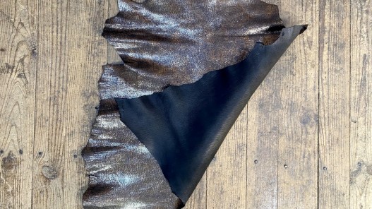 Peau de cuir de chèvre métallisé effet craquelé - bronze - maroquinerie - Cuir en Stock