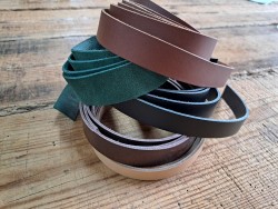 Lot de 5 bandes de cuir - 2ème choix - anses - lanière - ceinture - bracelet - sellerie - Cuir en stock