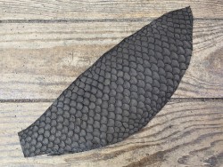 Cuir de poisson Tilapia marron mat maroquinerie bijoux accessoire Cuir en stock