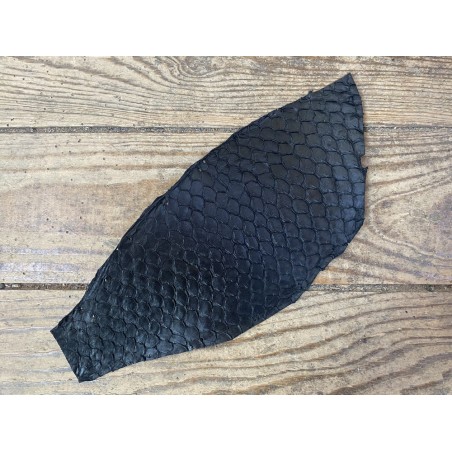 Cuir de poisson Tilapia noir mat maroquinerie bijoux accessoire Cuir en stock