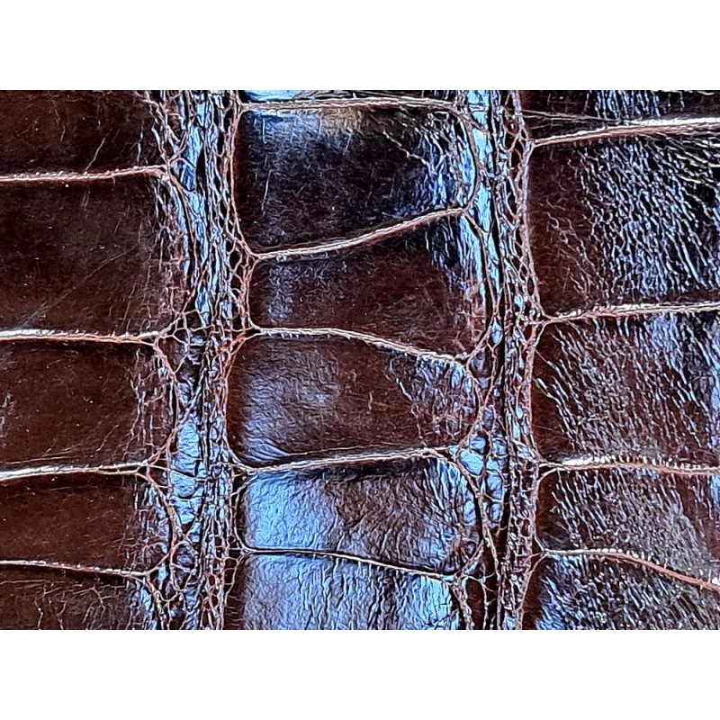 Morceau de cuir de crocodile marron brun - bijou - accessoire - maroquinerie - cuirenstock