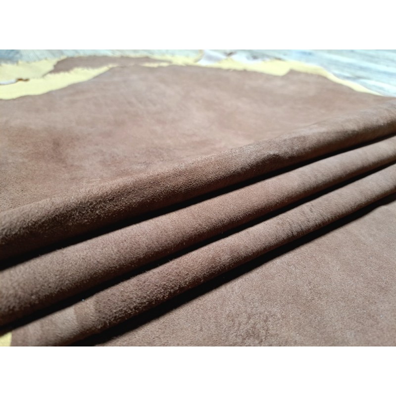 Lot de 3 peaux de cuir stretch identiques velours marron choco - Cuir en Stock
