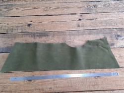 Morceau de double croupon velours vert kaki - maroquinerie - ceinture - Cuir en Stock